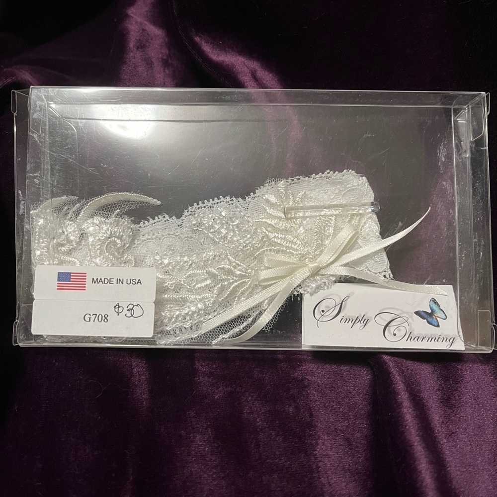 Brand new wedding garter